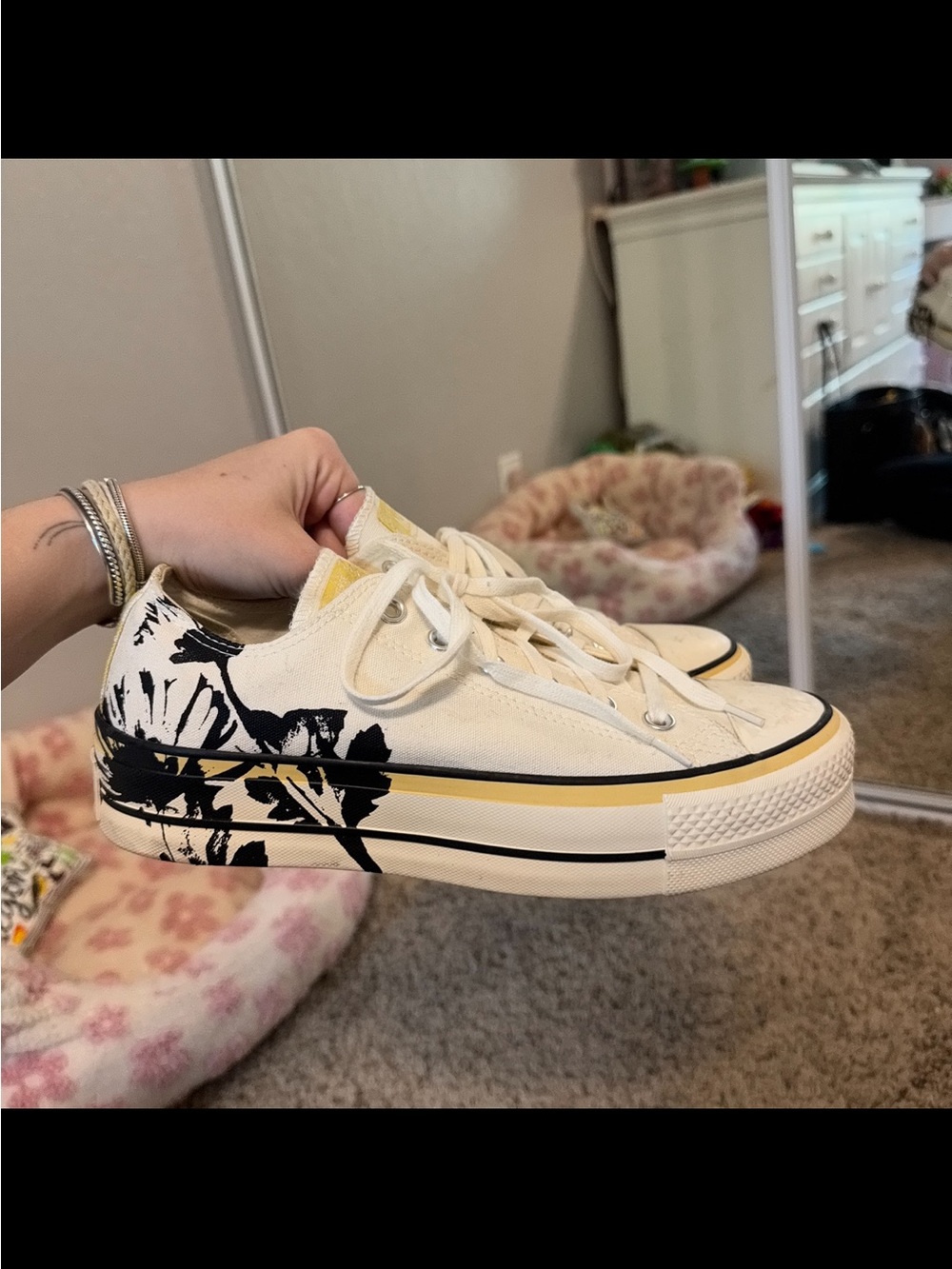 Low-Top Platform Converse with Flower